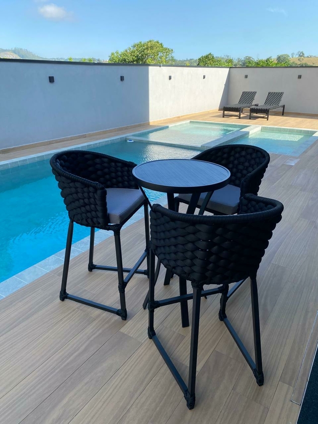 Banqueta Árabe - Tricô com enchimento